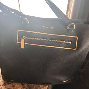 Micheal kors purse